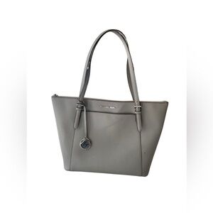 Micheal kors grey lg tote bag
